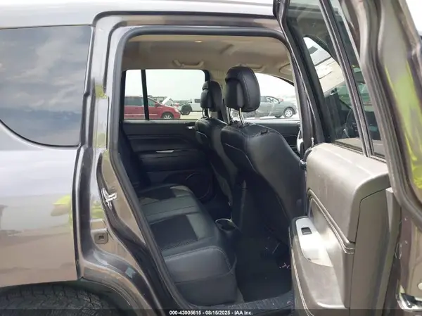 1C4NJDEB4GD758334 2016 JEEP COMPASS - Image 8
