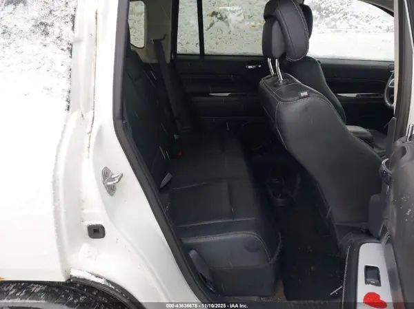 1C4NJDEB4GD764537 2016 JEEP COMPASS - Image 8
