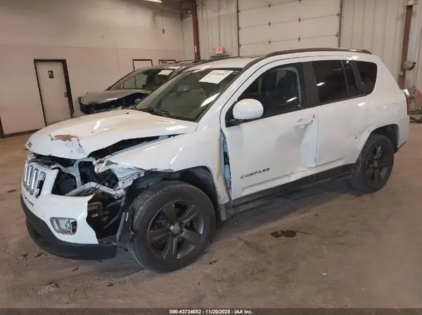 1C4NJDEB4GD795366 2016 JEEP COMPASS - Image 2