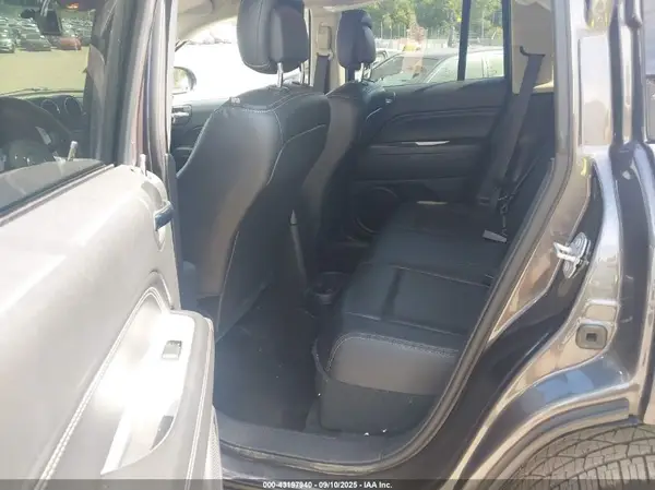 1C4NJDEB4HD109506 2017 JEEP COMPASS - Image 8