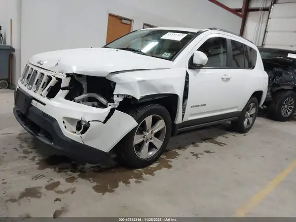1C4NJDEB4HD112308 2017 JEEP COMPASS - Image 2