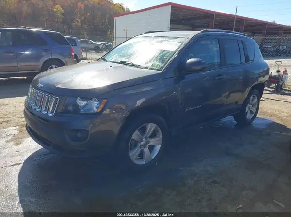 1C4NJDEB4HD112373 2017 JEEP COMPASS - Image 2