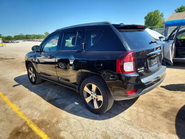 1C4NJDEB4HD125351 2017 JEEP COMPASS - Image 2