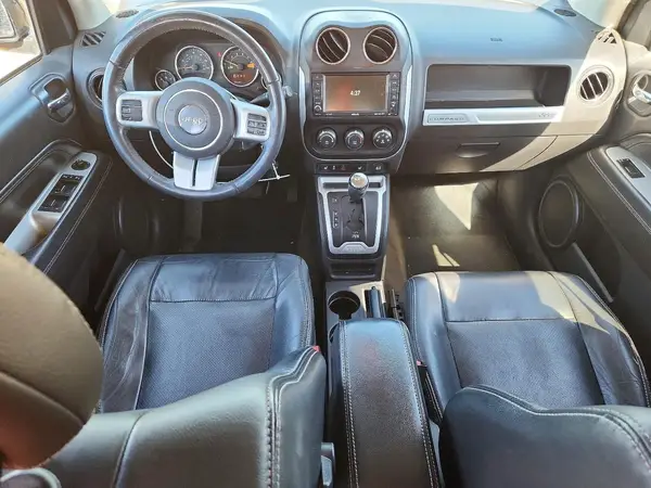 1C4NJDEB4HD125351 2017 JEEP COMPASS - Image 8