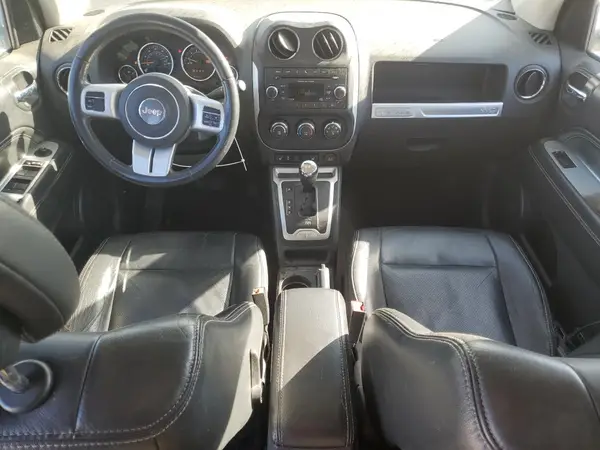 1C4NJDEB4HD176042 2017 JEEP COMPASS - Image 8