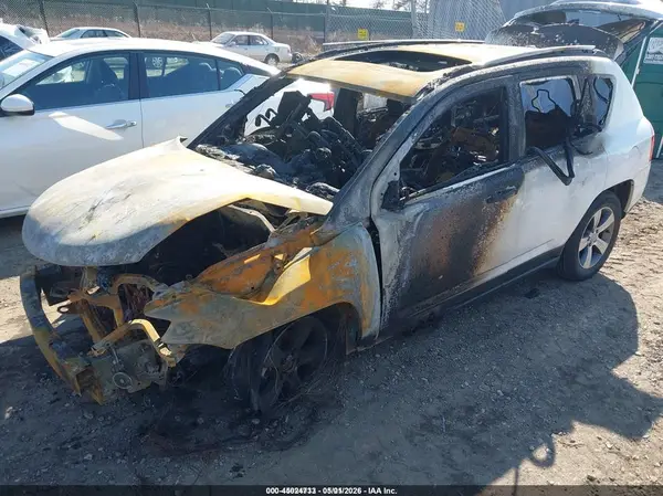 1C4NJDEB4HD176445 2017 JEEP COMPASS - Image 2