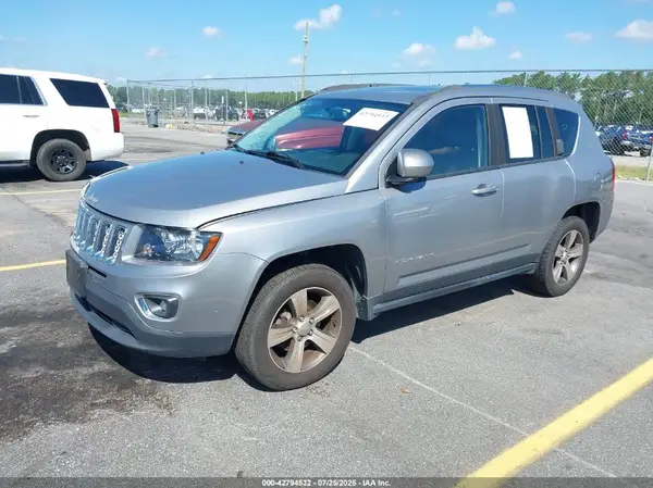 1C4NJDEB4HD178065 2017 JEEP COMPASS - Image 2