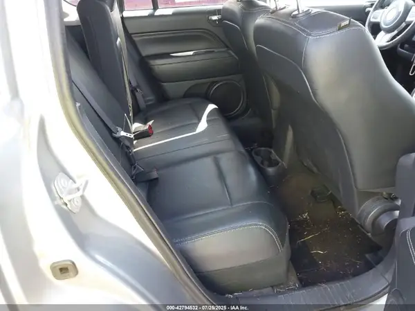 1C4NJDEB4HD178065 2017 JEEP COMPASS - Image 8