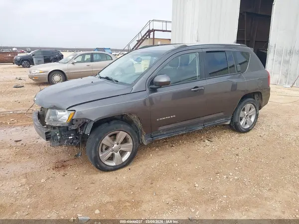 1C4NJDEB4HD191561 2017 JEEP COMPASS - Image 2