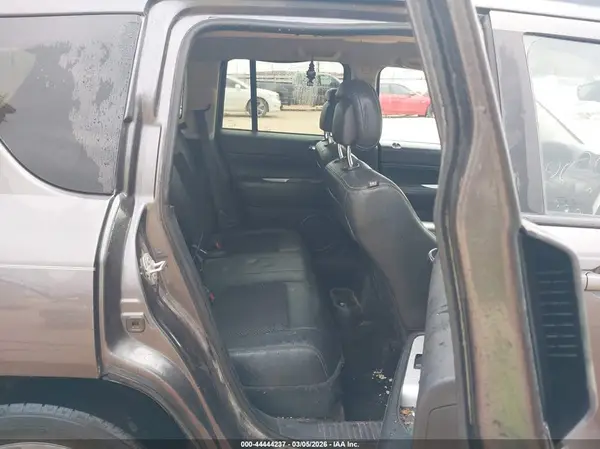 1C4NJDEB4HD191561 2017 JEEP COMPASS - Image 8