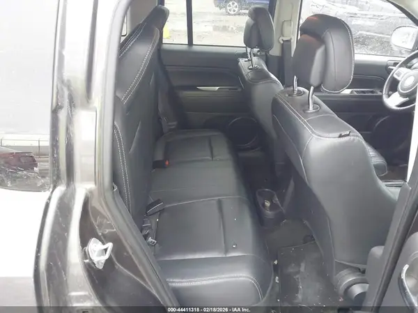 1C4NJDEB4HD192306 2017 JEEP COMPASS - Image 8