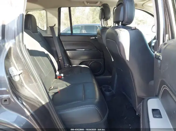 1C4NJDEB4HD193634 2017 JEEP COMPASS - Image 8