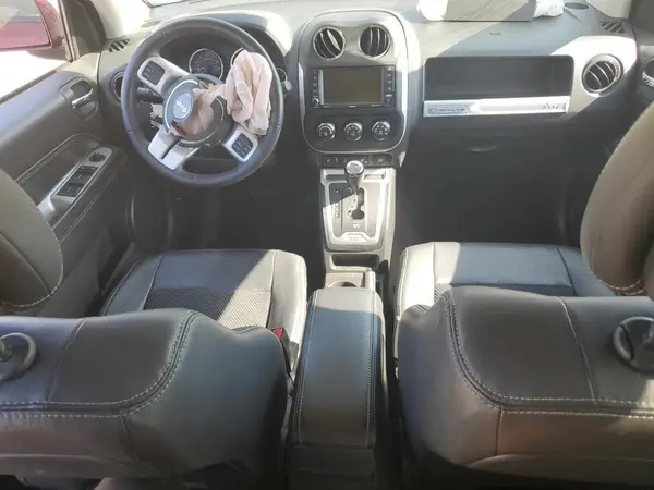 1C4NJDEB4HD204907 2017 JEEP COMPASS - Image 8