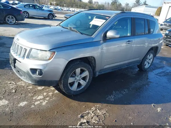 1C4NJDEB5GD557820 2016 JEEP COMPASS - Image 2