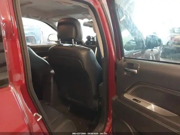 1C4NJDEB5GD573256 2016 JEEP COMPASS - Image 8
