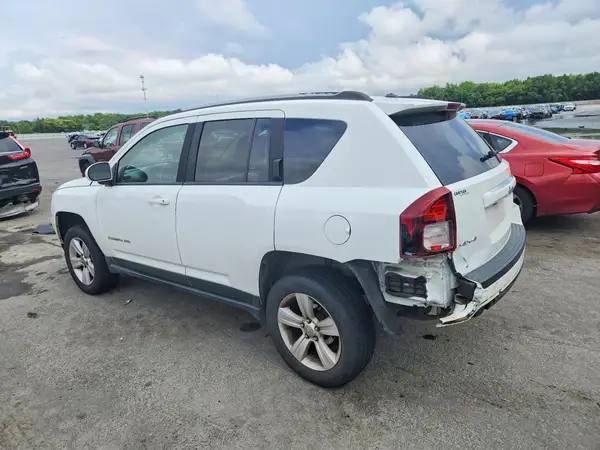 1C4NJDEB5GD745110 2016 JEEP COMPASS - Image 2