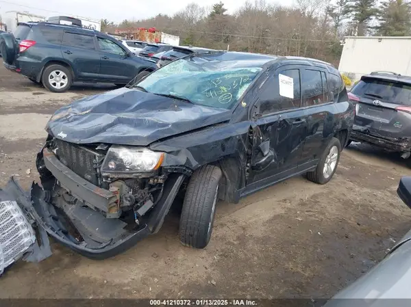 1C4NJDEB5GD746760 2016 JEEP COMPASS - Image 2