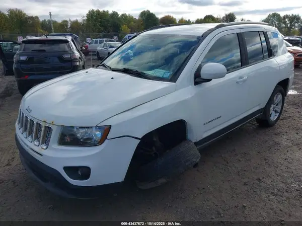 1C4NJDEB5GD762568 2016 JEEP COMPASS - Image 2