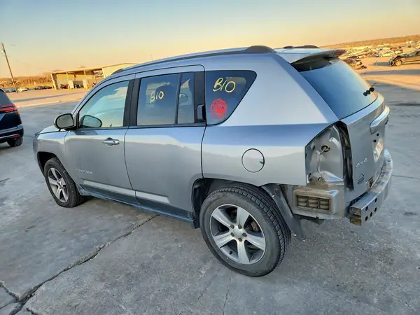 1C4NJDEB5GD768242 2016 JEEP COMPASS - Image 2
