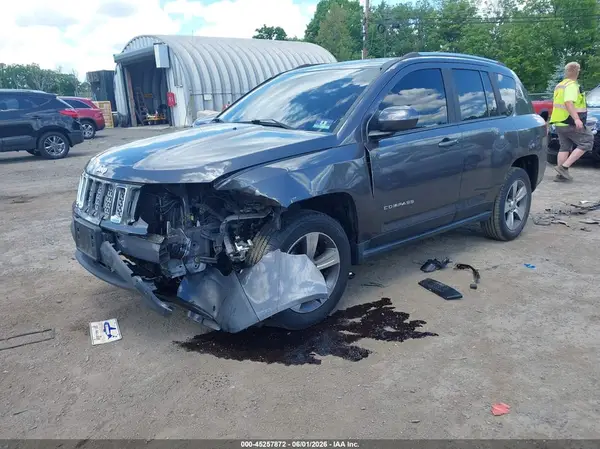 1C4NJDEB5HD100250 2017 JEEP COMPASS - Image 2