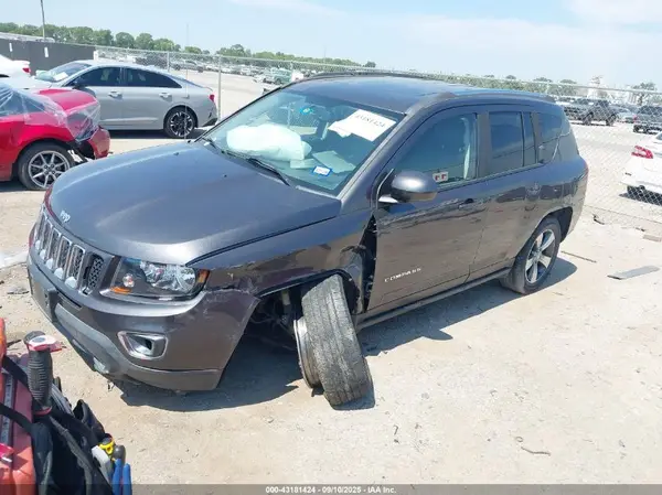 1C4NJDEB5HD100524 2017 JEEP COMPASS - Image 2