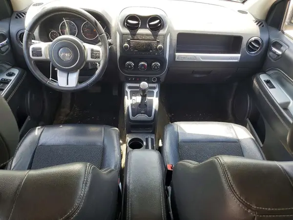 1C4NJDEB5HD106484 2017 JEEP COMPASS - Image 8