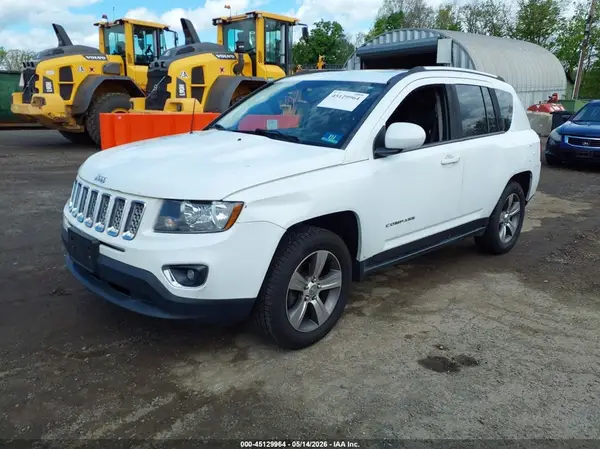 1C4NJDEB5HD107439 2017 JEEP COMPASS - Image 2