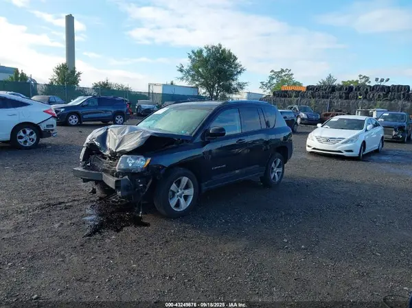 1C4NJDEB5HD113371 2017 JEEP COMPASS - Image 2