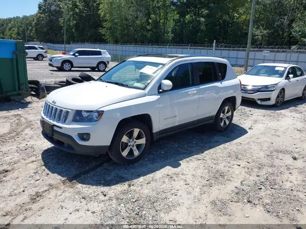 1C4NJDEB5HD113418 2017 JEEP COMPASS - Image 2
