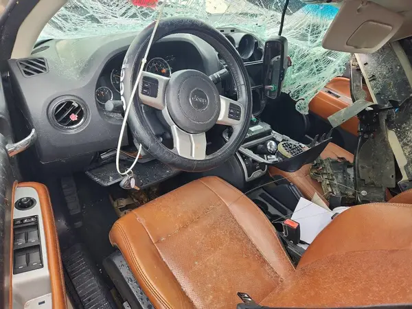 1C4NJDEB5HD129585 2017 JEEP COMPASS - Image 8