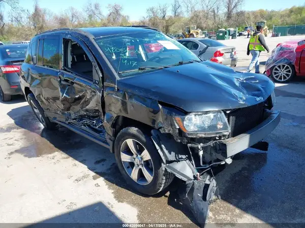 1C4NJDEB5HD139534 2017 JEEP COMPASS - Image 1