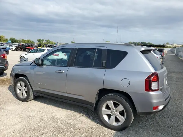 1C4NJDEB5HD154681 2017 JEEP COMPASS - Image 2