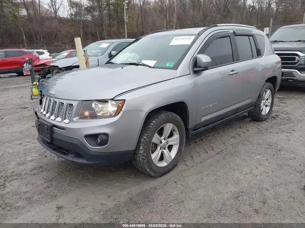 1C4NJDEB5HD163476 2017 JEEP COMPASS - Image 2