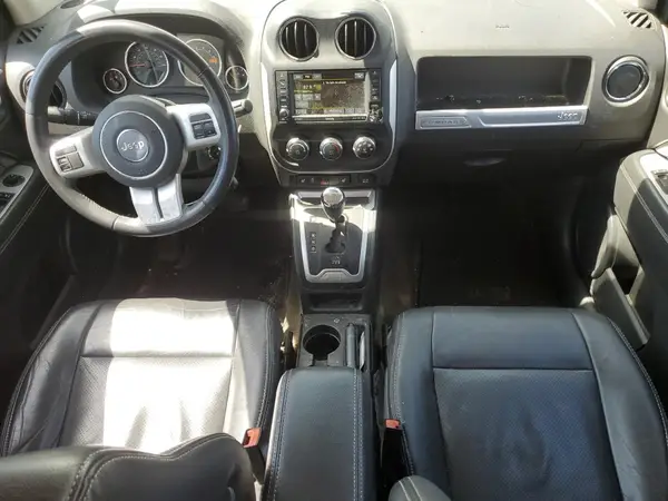 1C4NJDEB5HD164790 2017 JEEP COMPASS - Image 8