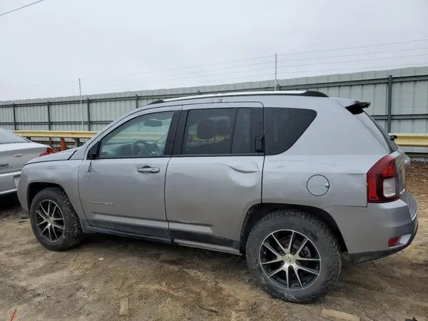 1C4NJDEB5HD167737 2017 JEEP COMPASS - Image 2