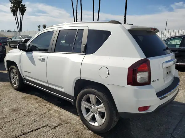1C4NJDEB5HD176132 2017 JEEP COMPASS - Image 2