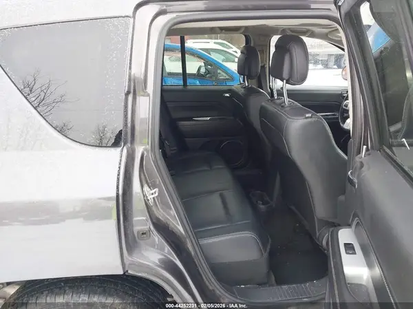 1C4NJDEB5HD177040 2017 JEEP COMPASS - Image 8