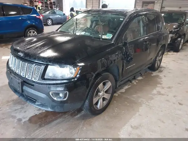 1C4NJDEB5HD177880 2017 JEEP COMPASS - Image 2