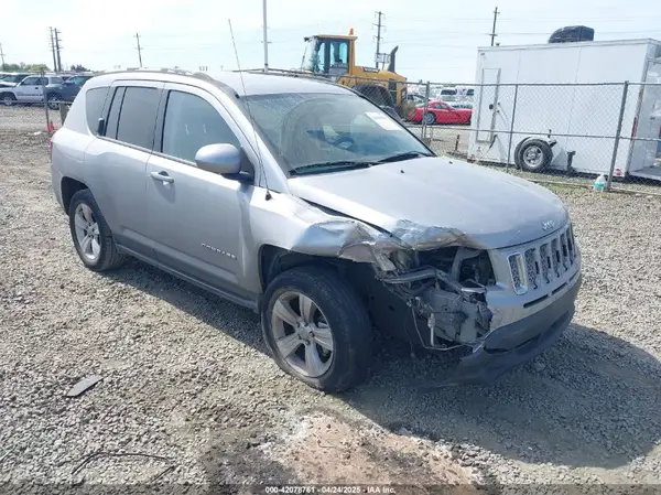 1C4NJDEB5HD190922 2017 JEEP COMPASS - Image 1