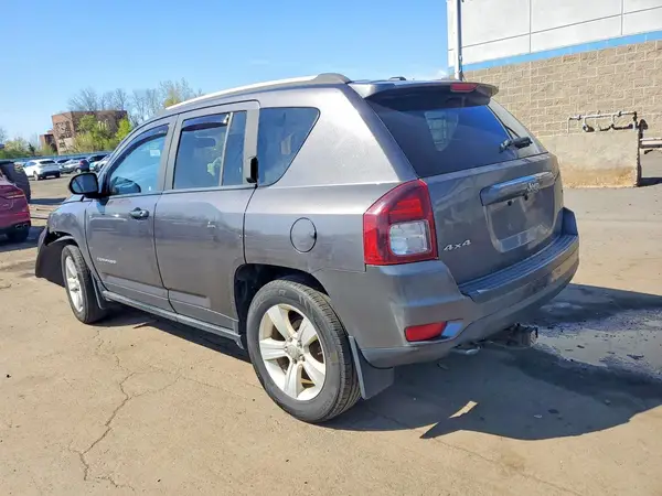 1C4NJDEB6GD541979 2016 JEEP COMPASS - Image 2