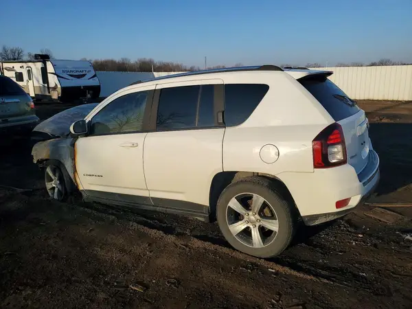 1C4NJDEB6GD558586 2016 JEEP COMPASS - Image 2