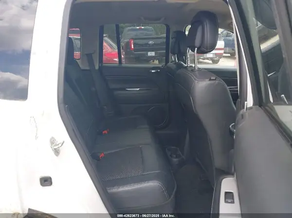 1C4NJDEB6GD596061 2016 JEEP COMPASS - Image 8