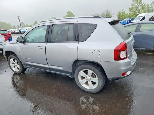 1C4NJDEB6GD690988 2016 JEEP COMPASS - Image 2