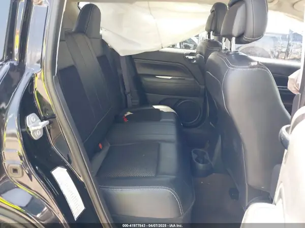 1C4NJDEB6GD712665 2016 JEEP COMPASS - Image 8