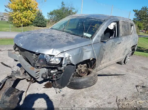 1C4NJDEB6GD739395 2016 JEEP COMPASS - Image 2