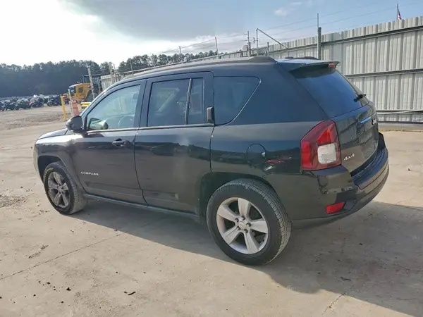 1C4NJDEB6GD762580 2016 JEEP COMPASS - Image 2
