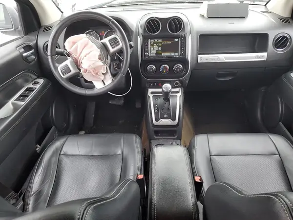 1C4NJDEB6HD100239 2017 JEEP COMPASS - Image 8