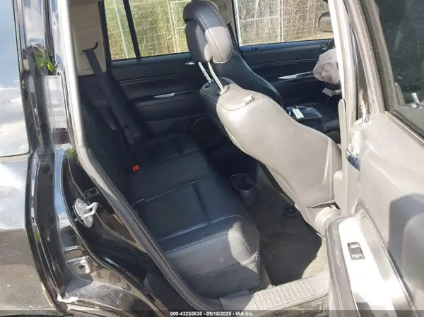 1C4NJDEB6HD110558 2017 JEEP COMPASS - Image 8