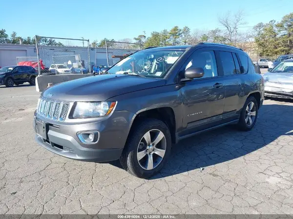 1C4NJDEB6HD125304 2017 JEEP COMPASS - Image 2