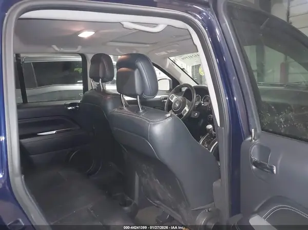 1C4NJDEB6HD127229 2017 JEEP COMPASS - Image 8